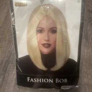Spirit Halloween Fashion Bob Wig Midnight Blonde Adult Costume Wig New